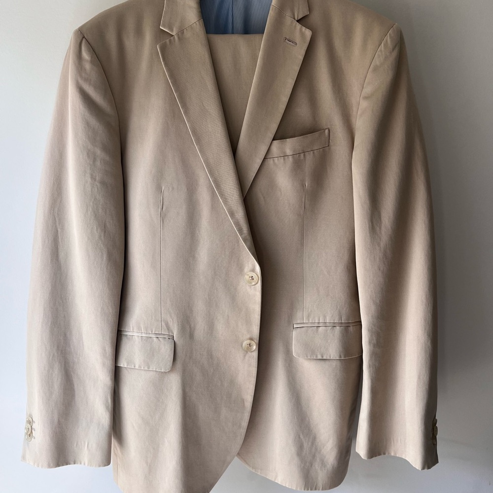 Banana Republic Cream Blazer with Notched Lapel and Textured Fabric